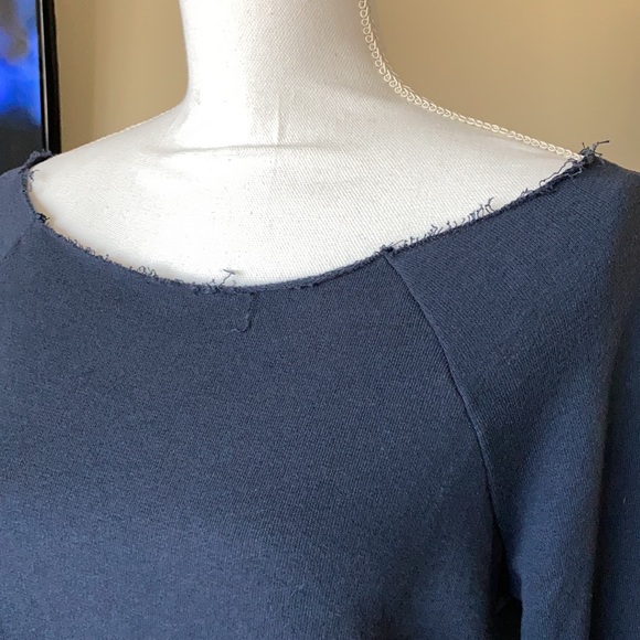 Hollister Cropped Sweatshirt - Picture 3 of 5